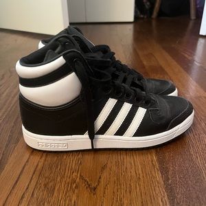 ADIDAS TOP TEN HIGH TOP SNEAKER W7.5/M6